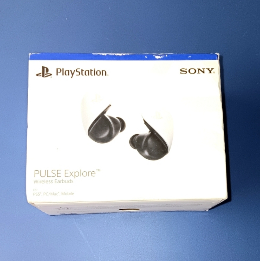 Sony PlayStation Portal & Pulse Bud Headphones Bundle - Picture 6 of 7